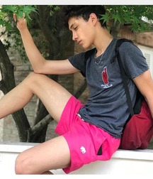 pretty boys 5ae5de97eb626.jpg