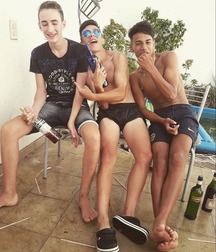pretty boys 5ae5dea0efd75.jpg