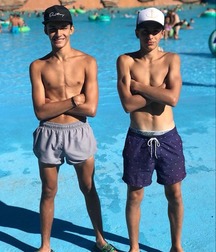 pretty boys 5ae5deae8c570.jpg