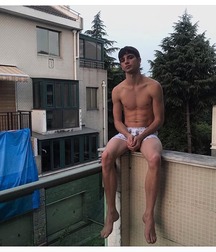 pretty boys of september 5bb21e8b9c716.jpg