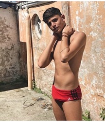pretty boys of november 5c0522a986df7.jpg