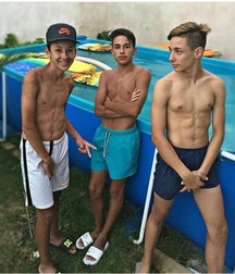 pretty boys of november 5c0522dc0f276.jpg