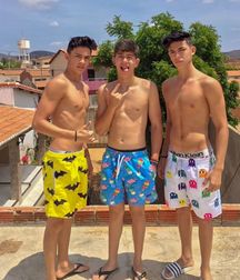 pretty boys of november 5c052308dff20.jpg