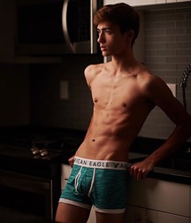 pretty boys of november 5c05232191bc9.jpg