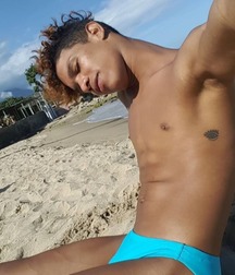 pretty boys of november 5c05234c311be.jpg