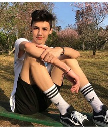 pretty boys of november 2 5c0524a3c2560.jpg