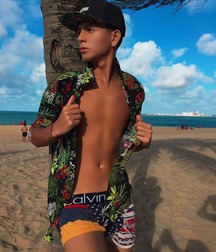 pretty boys of november 2 5c0524ae3e4d4.jpg