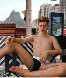 pretty boys of december 1  5c2cf04ebbeed.jpg
