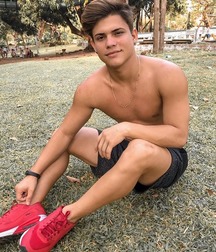 pretty boys of december 2 5c2cf1b92312d.jpg