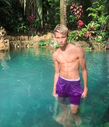 pretty boys of december 2 5c2cf1bbbe830.jpg