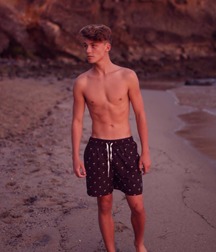 pretty boys of december 2 5c2cf1e0cadd1.jpg