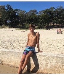 pretty boys of january 1 5c54322db369a.jpg