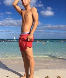 pretty boys of january 1 5c54323aa00c9.jpg