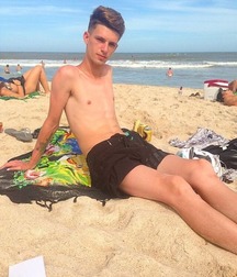 pretty boys of january 1 5c54324c1fc34.jpg