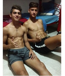 pretty boys of january 1 5c54325195fef.jpg