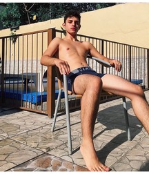 pretty boys of january 1 5c54326c4bcb3.jpg