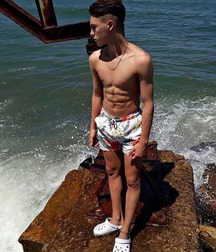 pretty boys of january 2 5c5432f734b75.jpg