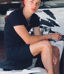 pretty boys of january 2 5c543319843e4.jpg