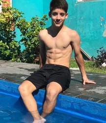 pretty boys of january 2 5c54331f0ba15.jpg
