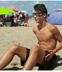 pretty boys of january 2 5c543329c9c56.jpg