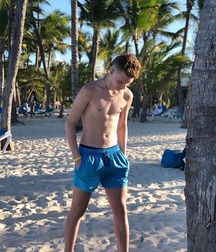 pretty boys of january 2 5c54335500e99.jpg