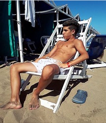 pretty boys of january 2 5c54335bab67d.jpg