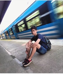 pretty boys of january 2 5c5433640d5cc.jpg