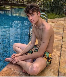 pretty boys of january 2 5c543389286b0.jpg