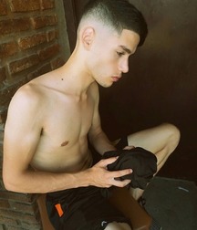 pretty boys of january 2 5c54338a7daca.jpg
