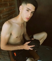 pretty boys of january 2 5c54338bbe62f.jpg