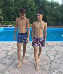 pretty boys of april 5ccb2b55d7e2e.jpg