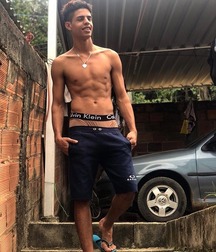 pretty boys of june 1 5d1f3d602e206.jpg
