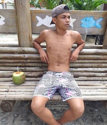 pretty boys of june 1 5d1f3d716d6bc.jpg