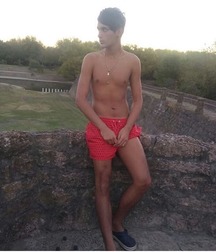 pretty boys of june 1 5d1f3d8c9d7f7.jpg