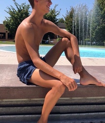 pretty boys of june 1 5d1f3d9fe9389.jpg
