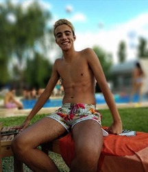 pretty boys of june 1 5d1f3db6b80ba.jpg