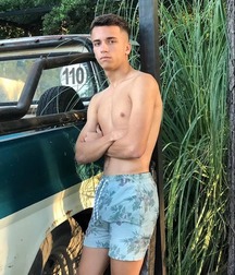 pretty boys of june 1 5d1f3dc1d3bc8.jpg