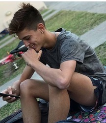 pretty boys of june2 5d1f3e11a8613.jpg