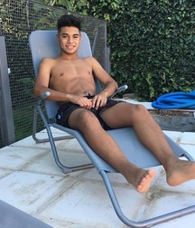 pretty boys of june2 5d1f3e1e44f97.jpg