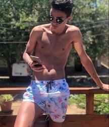 pretty boys of june2 5d1f3e35f34ad.jpg