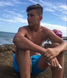 pretty boys of june2 5d1f3e373ca55.jpg