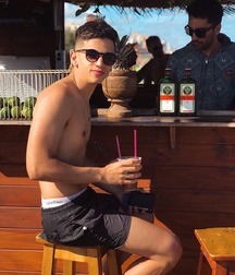 pretty boys of june2 5d1f3e39da2b5.jpg