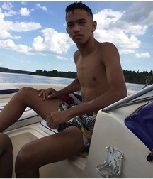 pretty boys of june2 5d1f3e4a9e265.jpg