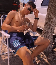 pretty boys of june2 5d1f3e557a5b6.jpg