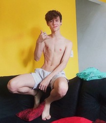 pretty boys of june2 5d1f3e5fd7dde.jpg