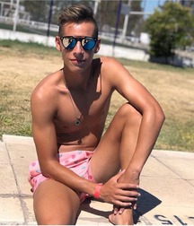 pretty boys of june2 5d1f3e613fef5.jpg