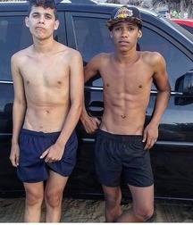 pretty boys of june2 5d1f3e951c450.jpg
