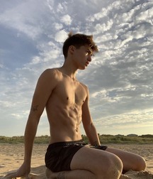 pretty boys of july 1 5d42cd91f093c.jpg