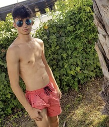 pretty boys of july 2 5d42ce6434135.jpg