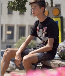 pretty boys of november 5de671c66e981.jpg